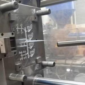 Видео Объединить различные детали в одну форму 