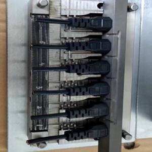 Инъекционный штамп пластиковой пробки Инъекционный штамп пластиковой пробки